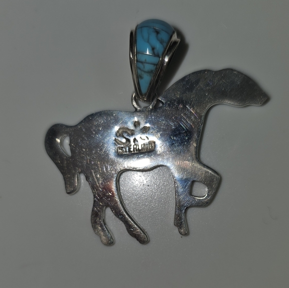 Turquoise 🐎 Horse Pendant. - Picture 2 of 5